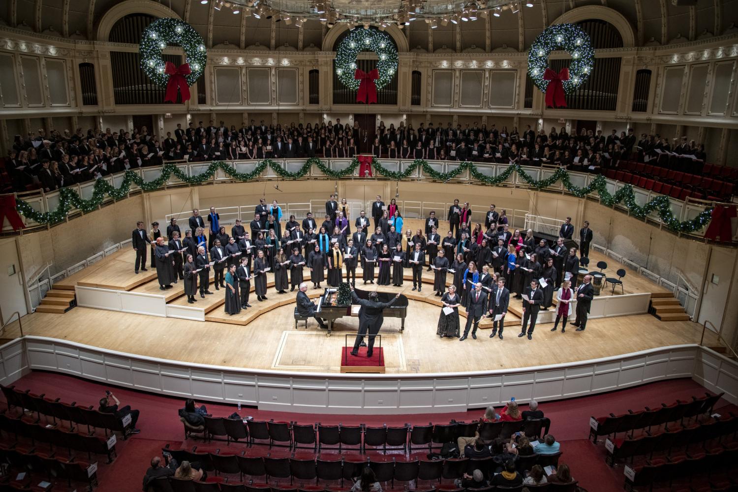<a href='http://jns.ngskmc-eis.net/'>bv伟德ios下载</a>合唱团在芝加哥交响音乐厅演出.